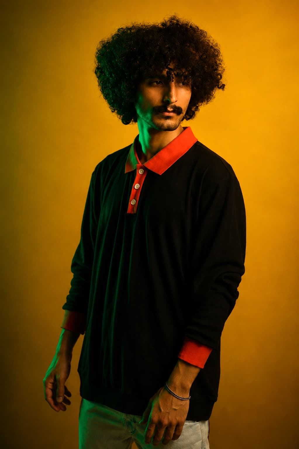 Rugby Polo — Black · red collar
